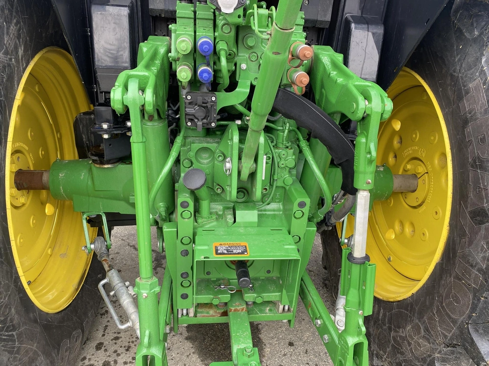 John Deere 6120m 2024 alt