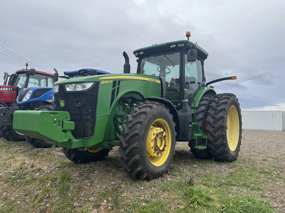 2014 John Deere 8320r alt