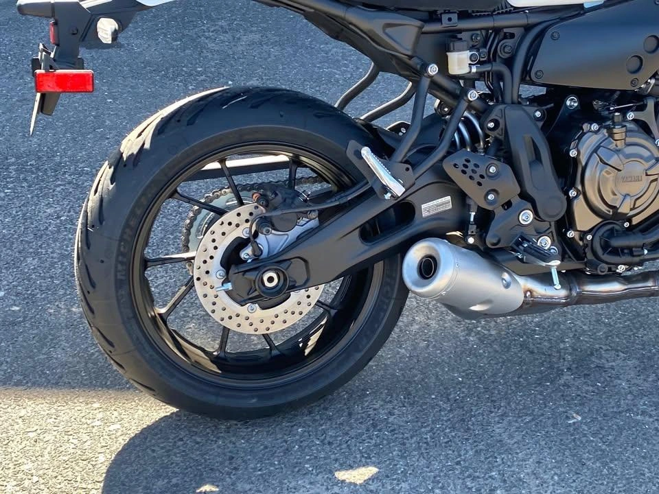 2025 Yamaha Xsr700 Rabais De 2,000$ alt