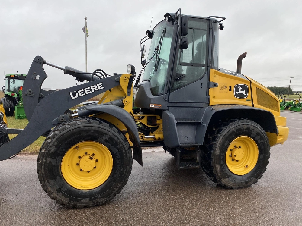 John Deere 344l 2020 alt