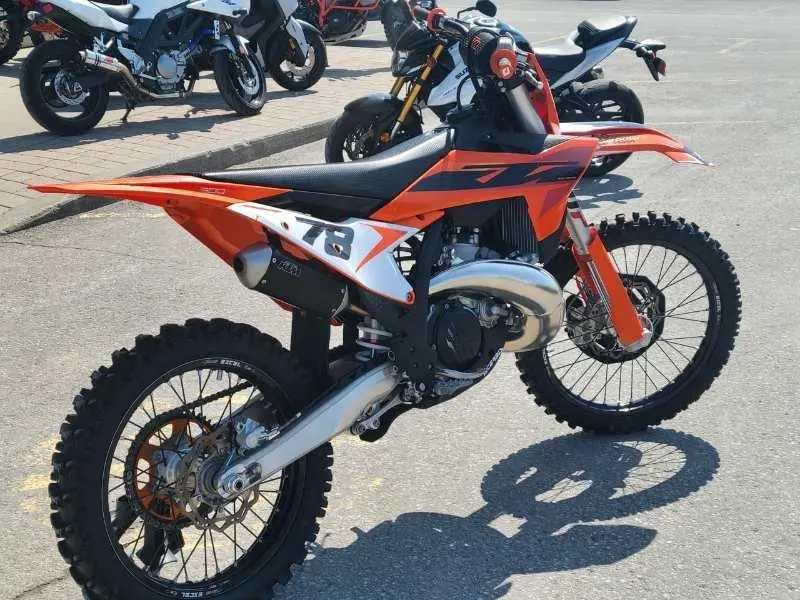 2025 KTM 300 SX thumbnail 4