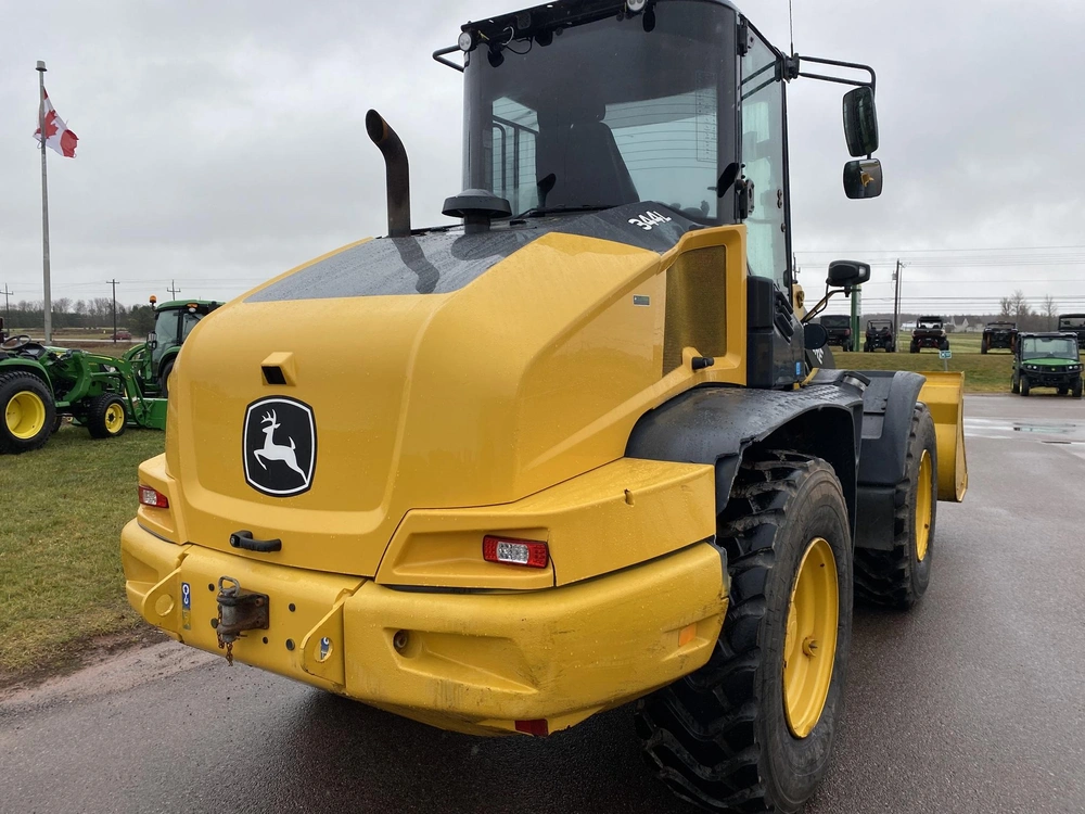 John Deere 344l 2020 alt