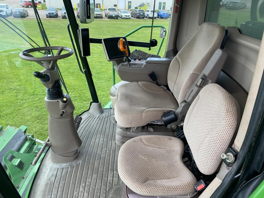 John Deere S660 2013 alt