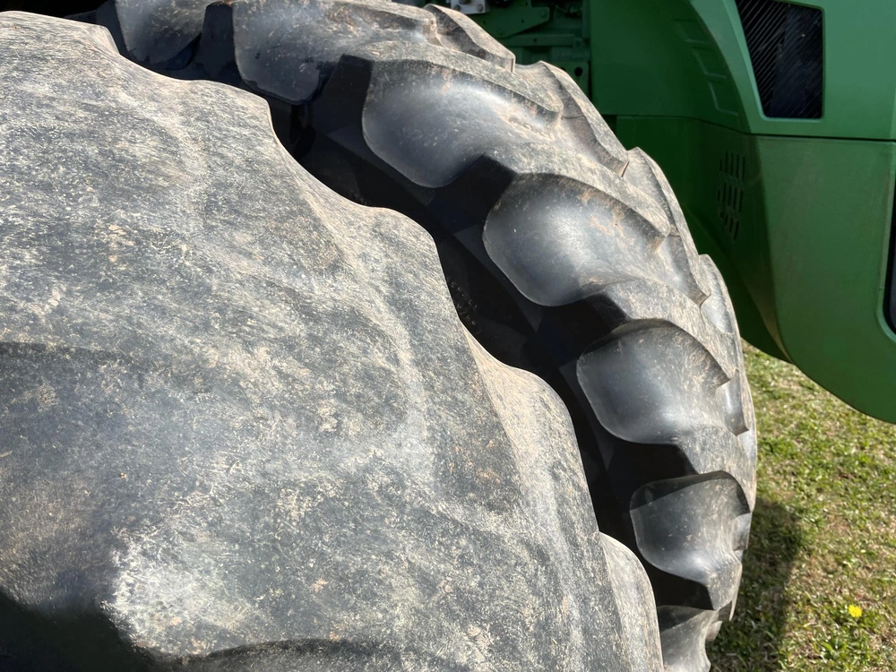 2008 John Deere 8330 alt