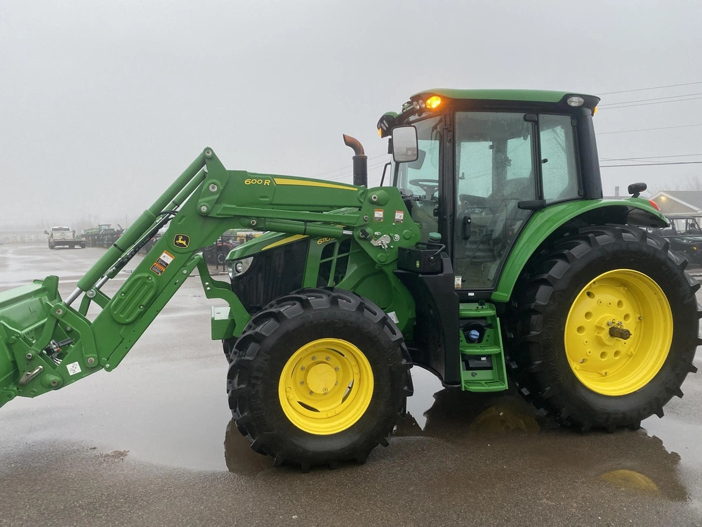 John Deere 6110m 2024 alt