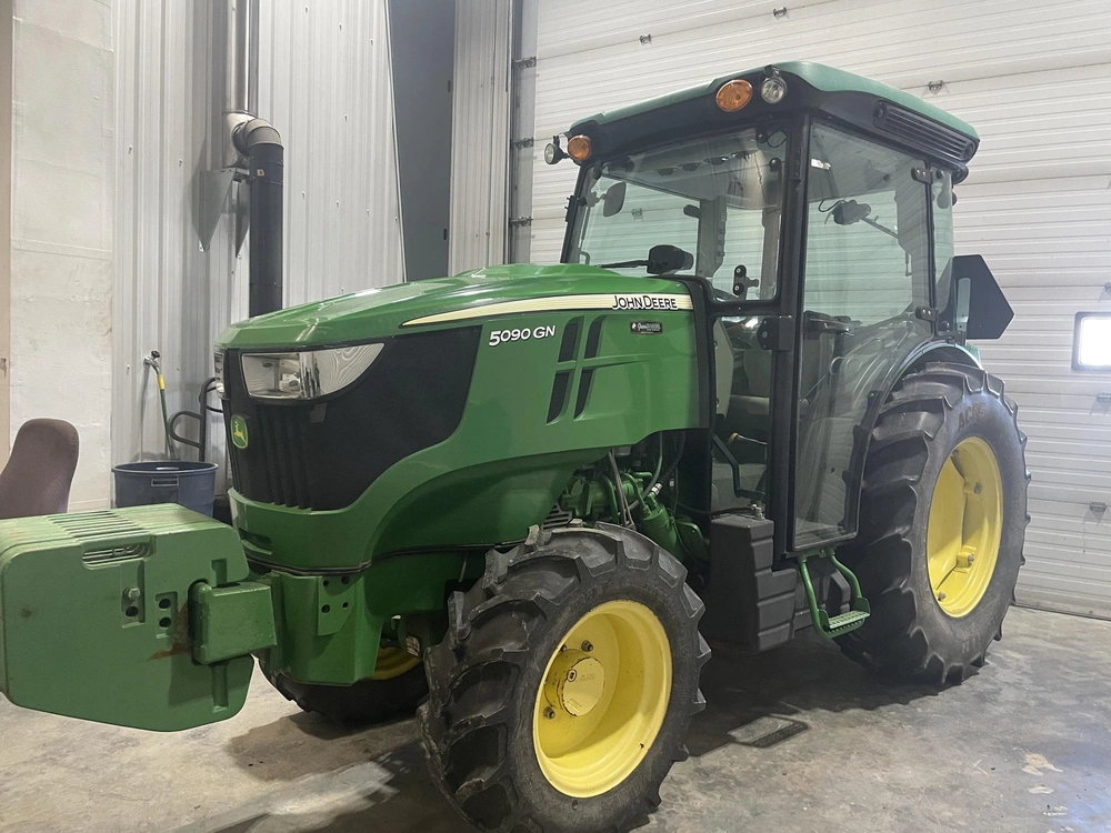 2017 John Deere 5090gn alt