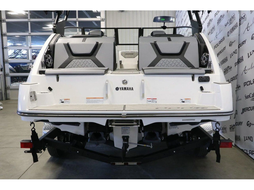 2026 Yamaha 222xd alt