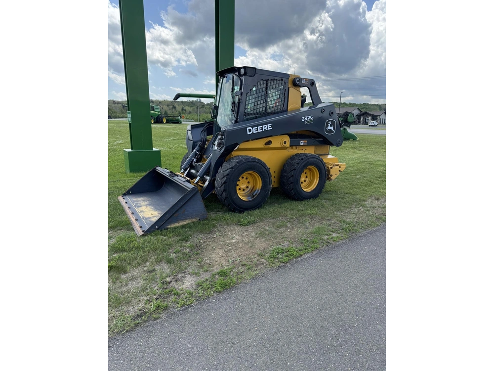 John Deere 332g 2023 alt