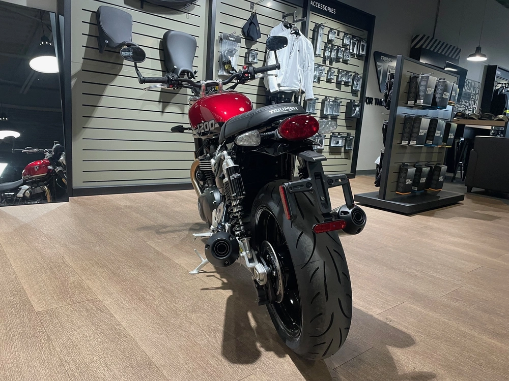 2026 Triumph Speed Twin 1200 - Carnival Red/sapphire Black alt