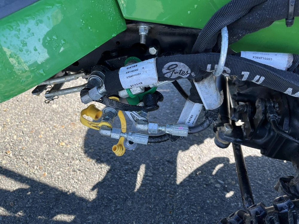 2021 John Deere X739 alt