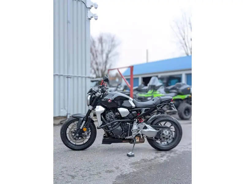 Honda CB1000R 🎯 Moto Naked 1000cc Style Rétro Performance MT10 Z900 RS GSXS1000 Confort 🟢 2019