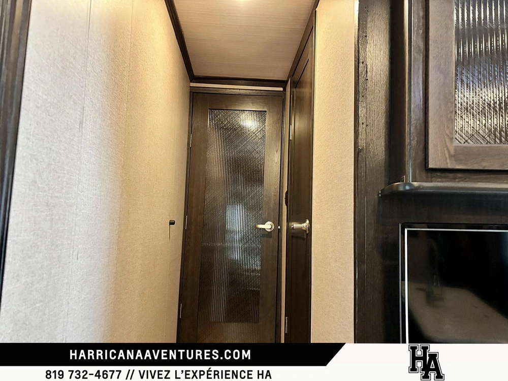 2018 Xlr Tunderbolt 422amp alt