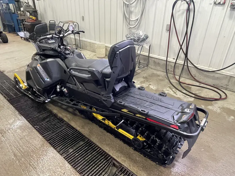 Ski-Doo Tundra LE 600 EFI 2025