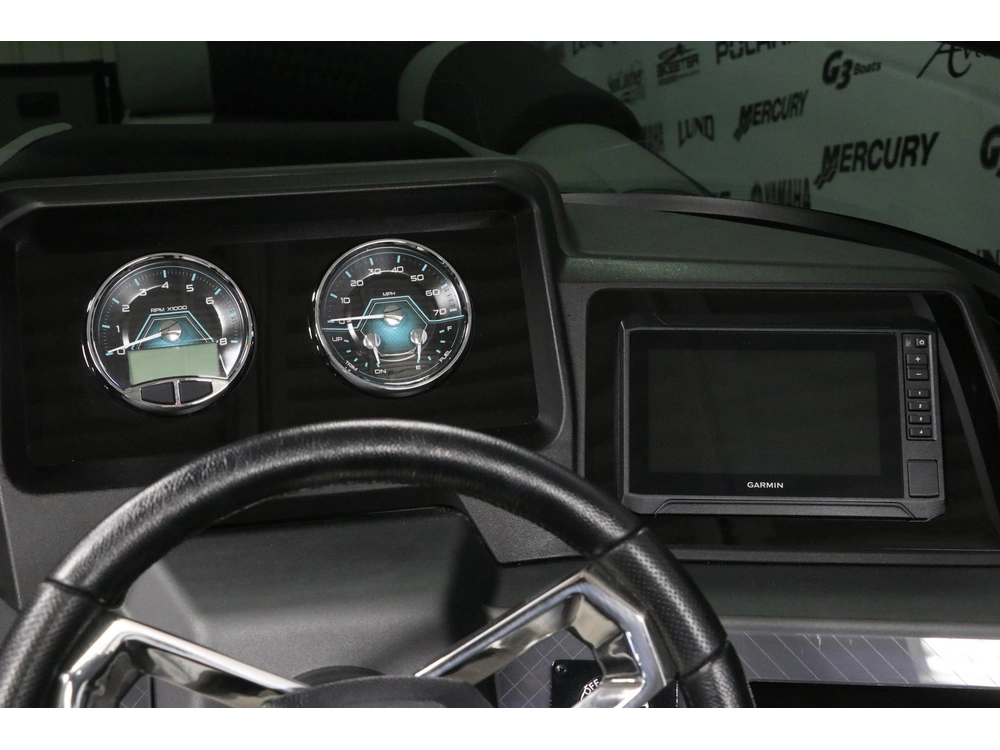 2026 Avalon Catalina 2585 Qls Windshield + Mercury 200 Hp alt