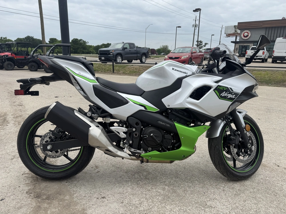 2024 Kawasaki Ninja�� 7 Hybrid Abs Hybrid Abs alt