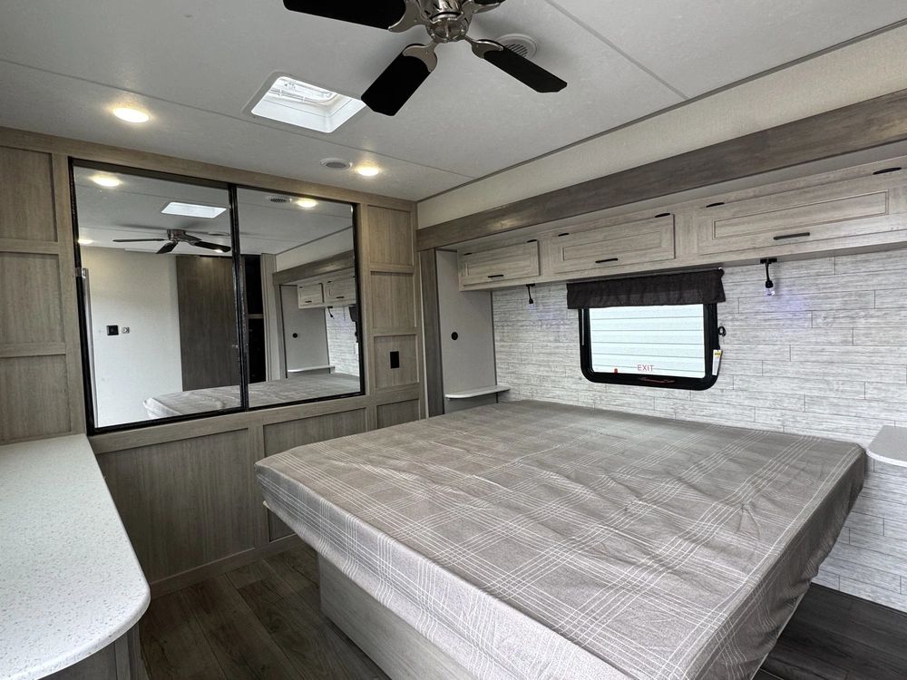 Coachmen Catalina 39mkts 2026 alt