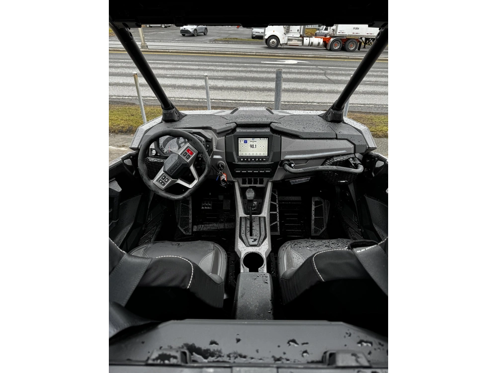 Polaris Rzr Pro Xp Ultimate 2026 alt