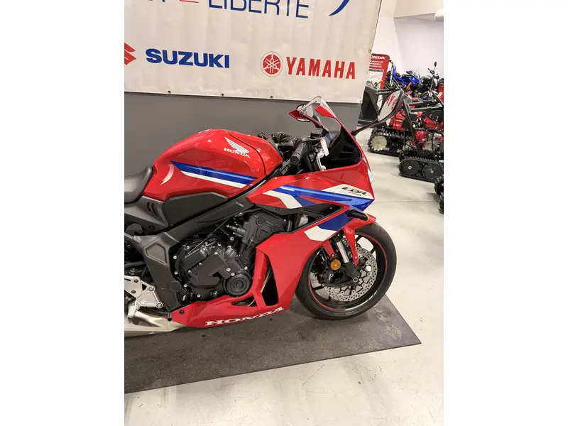 Honda CBR650R CBR 650R E-CLUTCH 2026