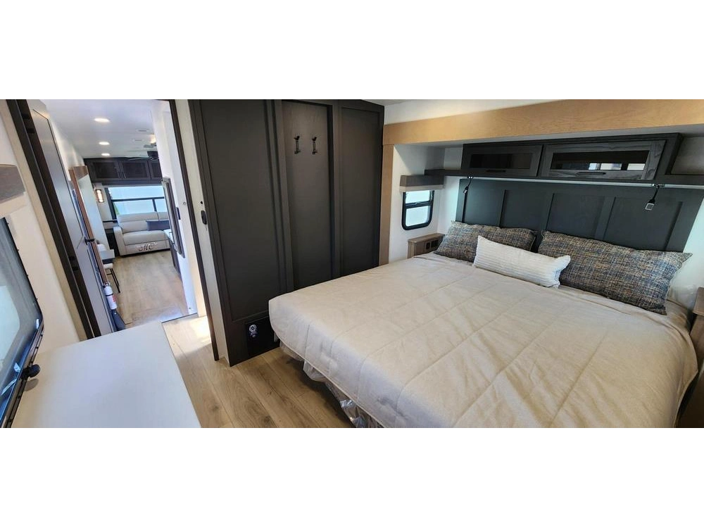 Forest River Rockwood Signature 361rls 2026 alt