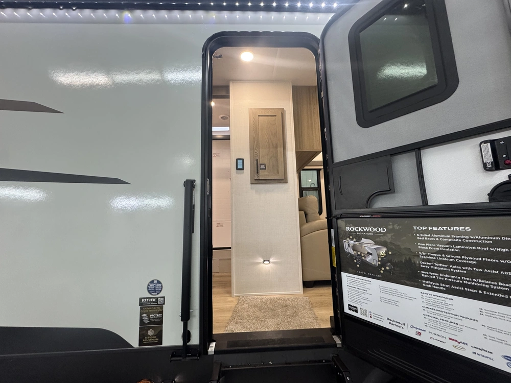 Forest River Rockwood Signature 8339fk 2026 alt