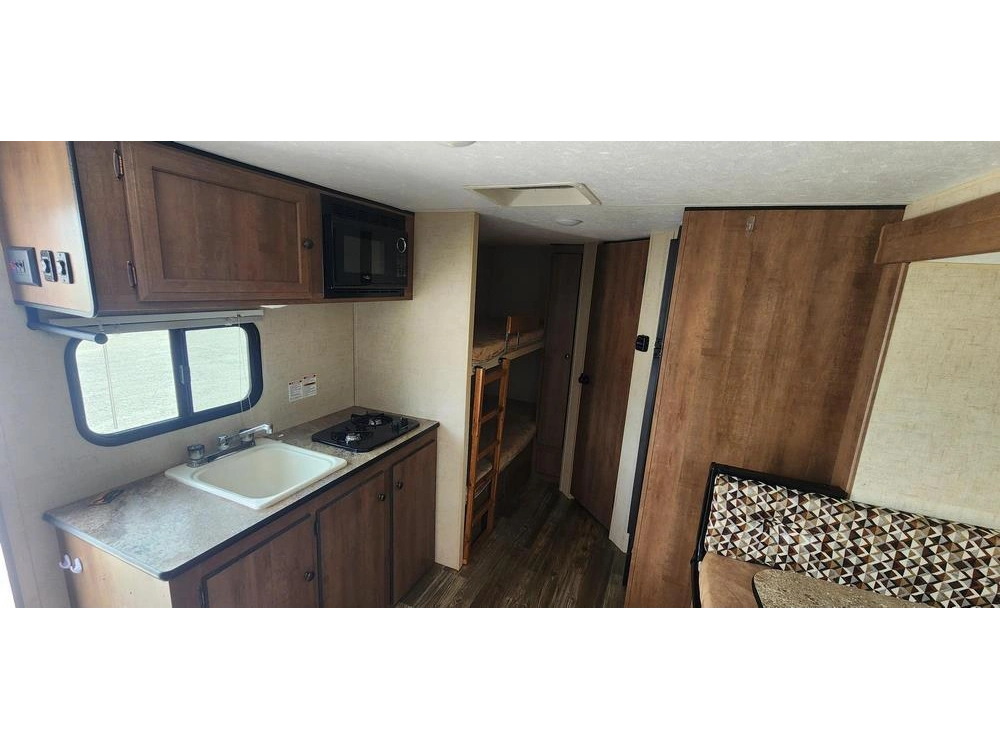 Escape 196bhs 30rls 2017 alt