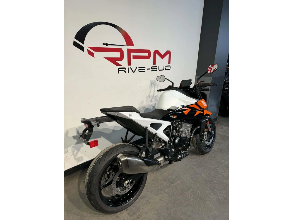 Ktm 990 Duke 2027 alt