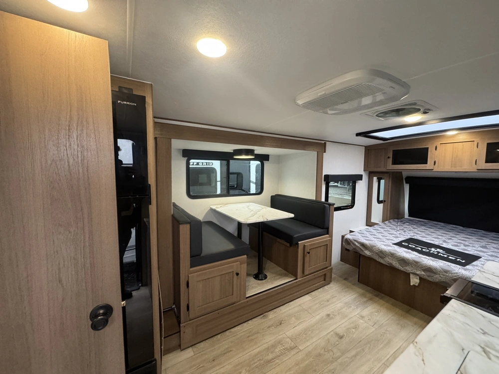 Coachmen Apex Nano 190rbs 2026 alt