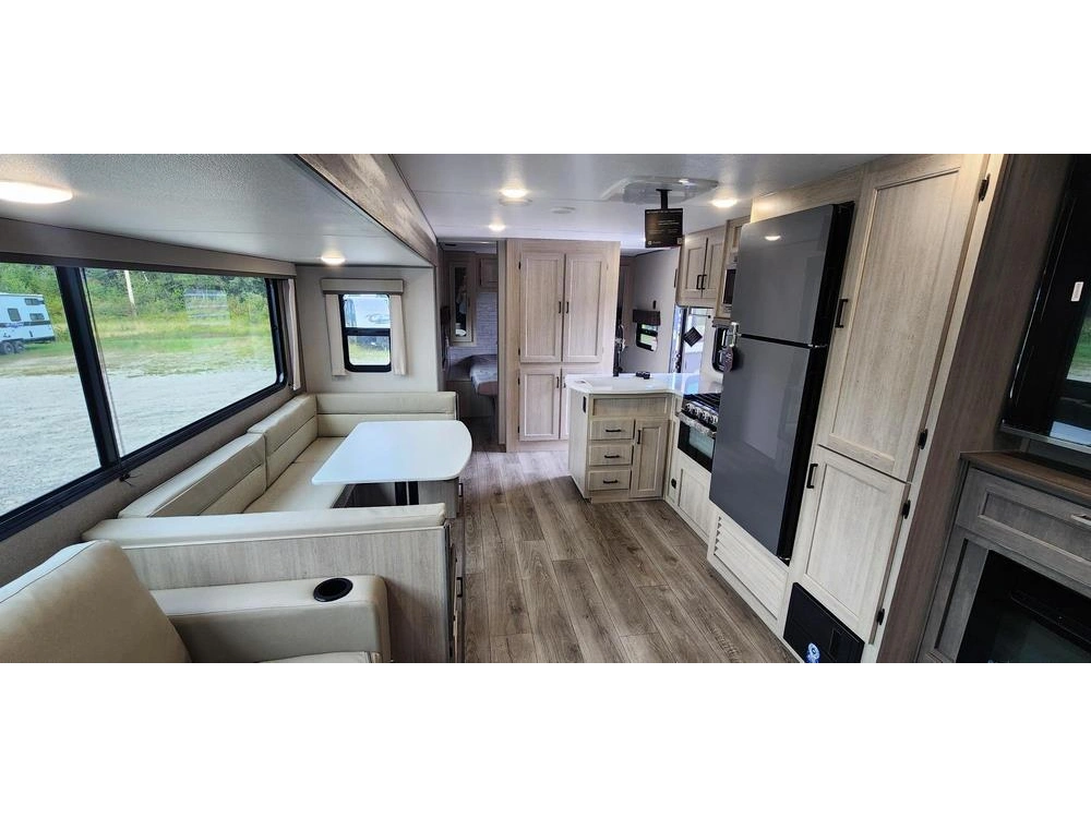 Coachmen Catalina 273dbhckle 2026 alt