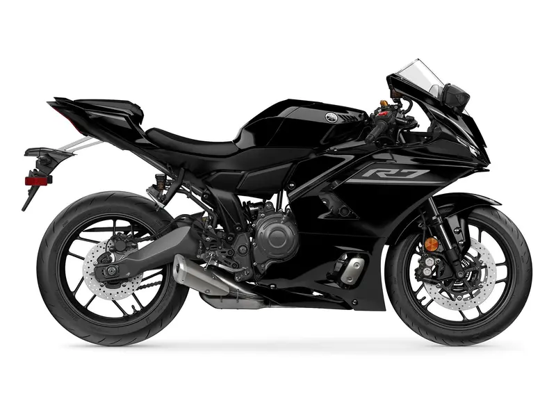 2026 Yamaha R7 Black alt