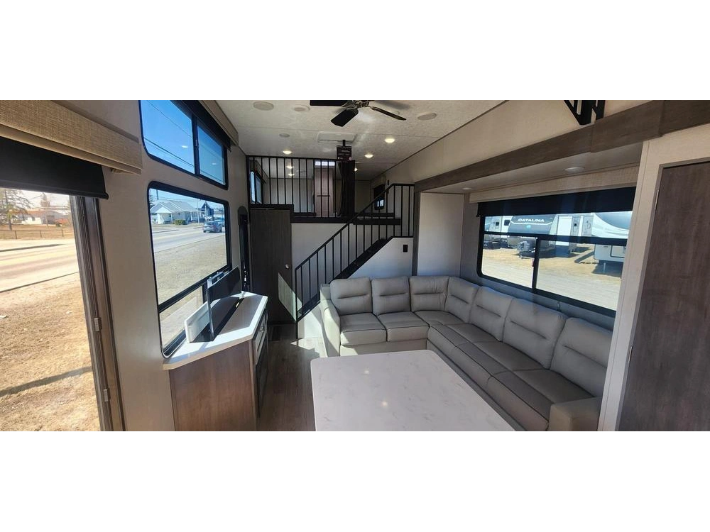 Coachmen Catalina 42condo 2026 alt