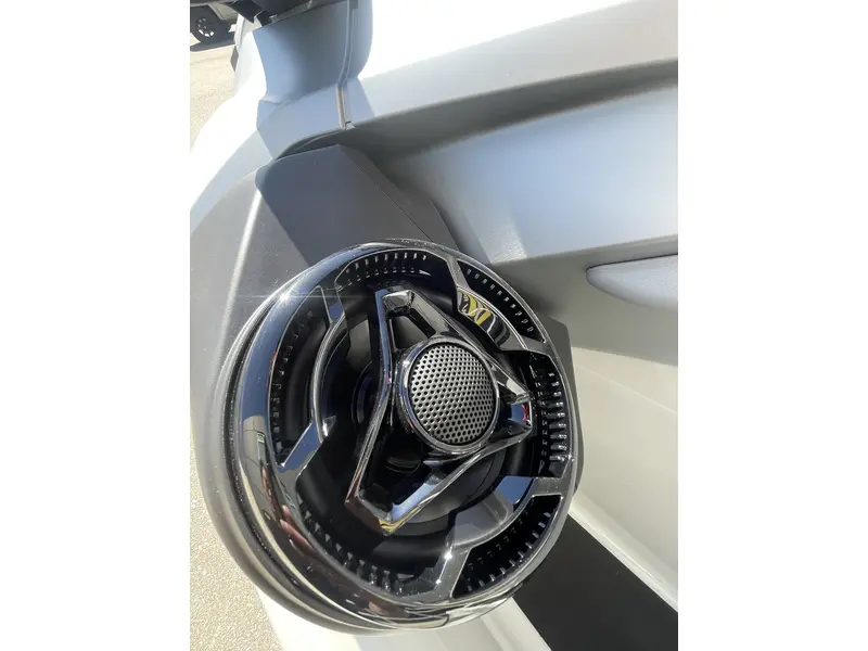 2026 Sea-Doo GTX LIMITED 325 (Sound system) thumbnail 8