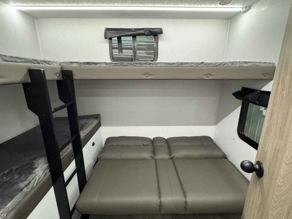 Coachmen Freedom Express 30se-320 2026 alt