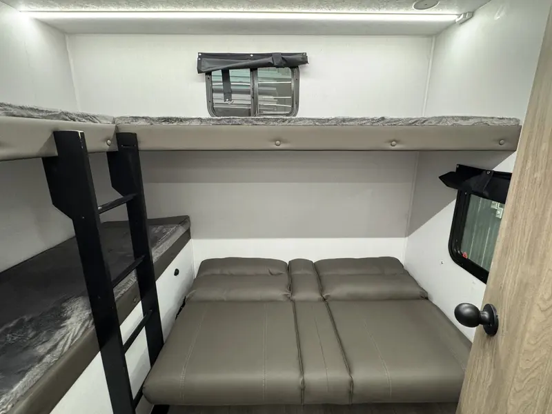 2026 Coachmen Freedom Express 30SE-320