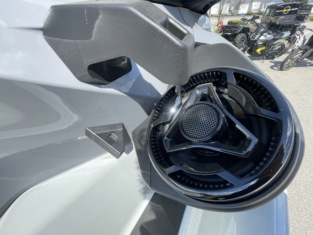 2025 Sea-doo Fish Pro™ Trophy 170 (sound System) alt