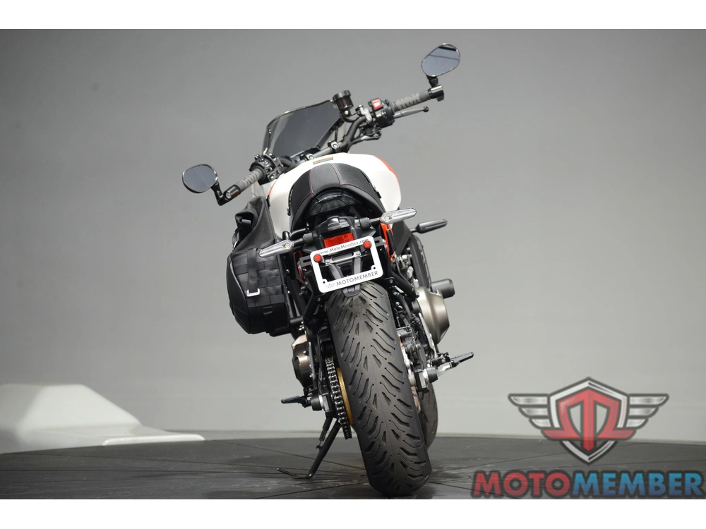 2024 Yamaha Xsr900 alt