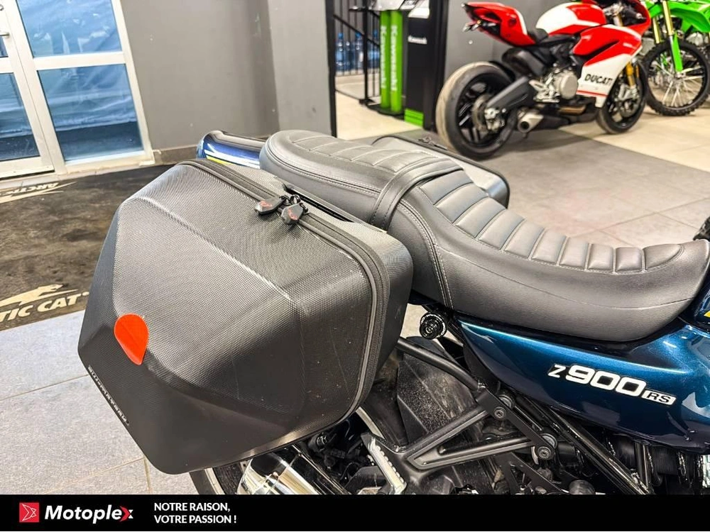 Kawasaki Z900rs 2022 alt
