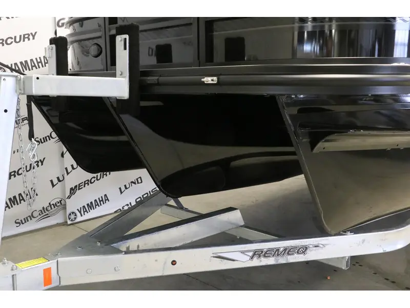 2026 SunCatcher ELITE 324SS + YAMAHA VMAX 200 HP thumbnail 4