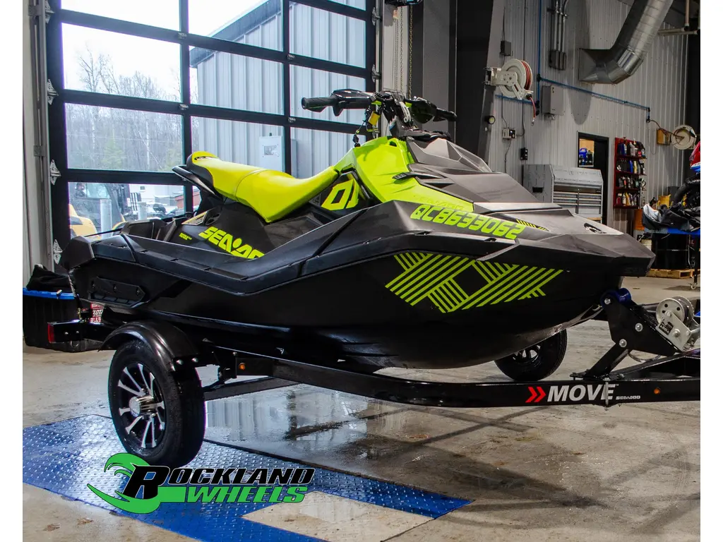 Sea-Doo SPARK TRIX 3 UP - NO TRAILER 2022