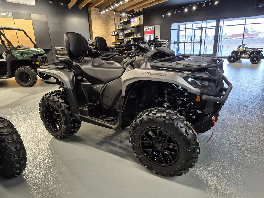 Can-Am OUTLANDER MAX XT 700 2026