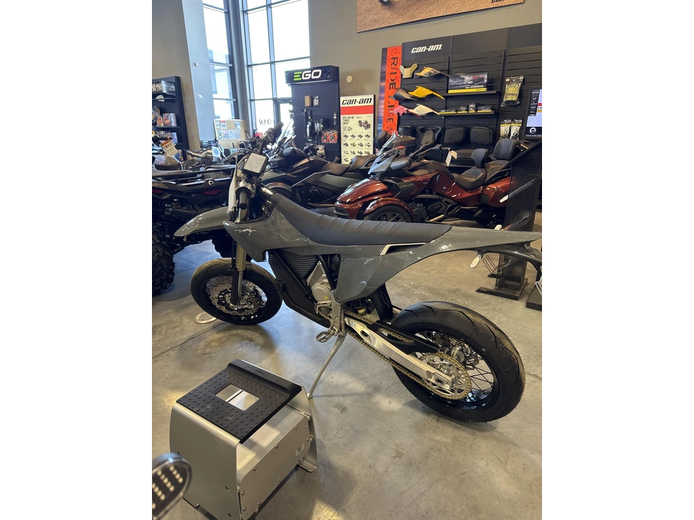 2026 Stark Future Varg Supermoto 80 Hp Alpha Alpha alt