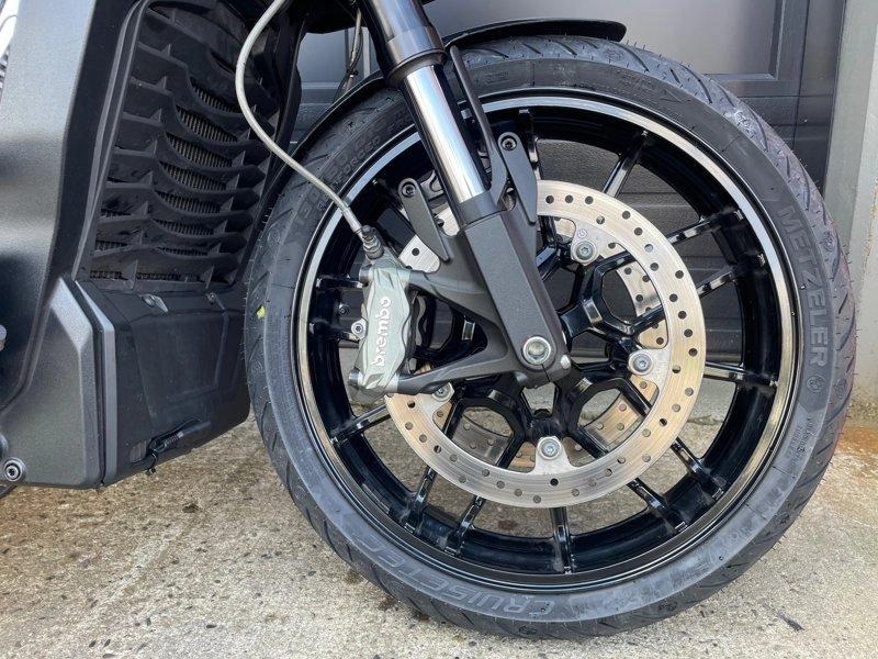 2020 Indian Motorcycle Challenger alt