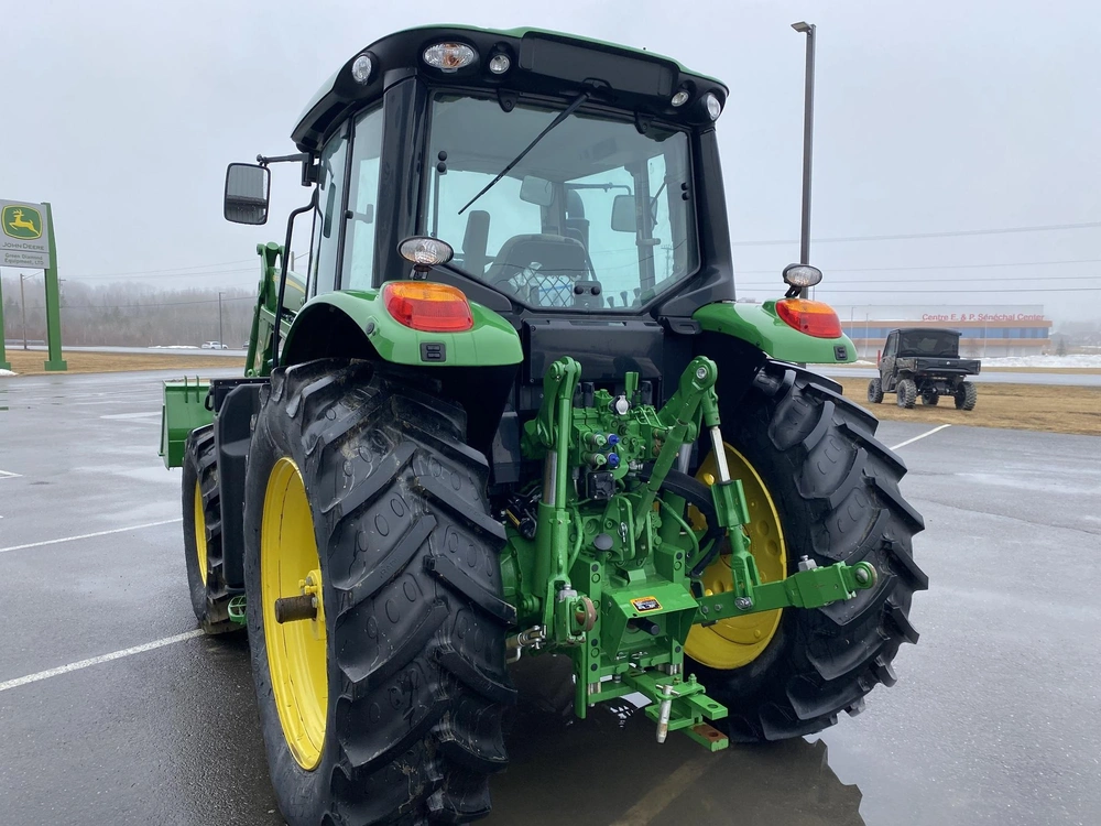 John Deere 6110m 2024 alt