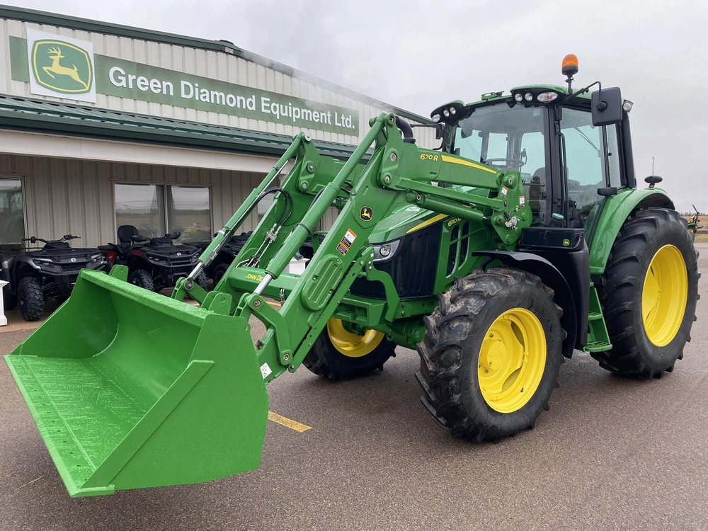2023 John Deere 6110m alt