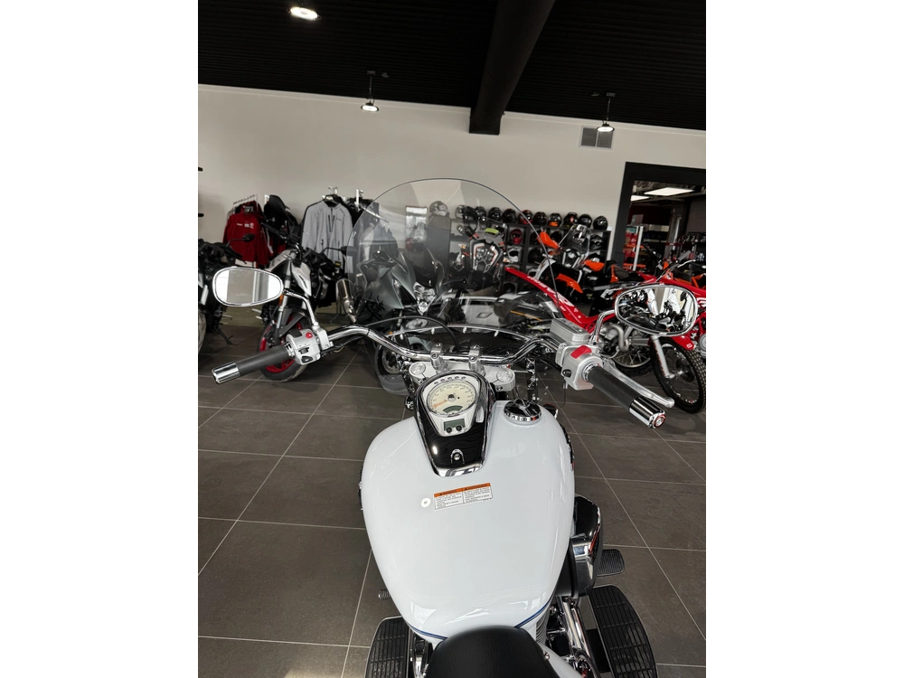 Suzuki Boulevard C50t 2025 alt