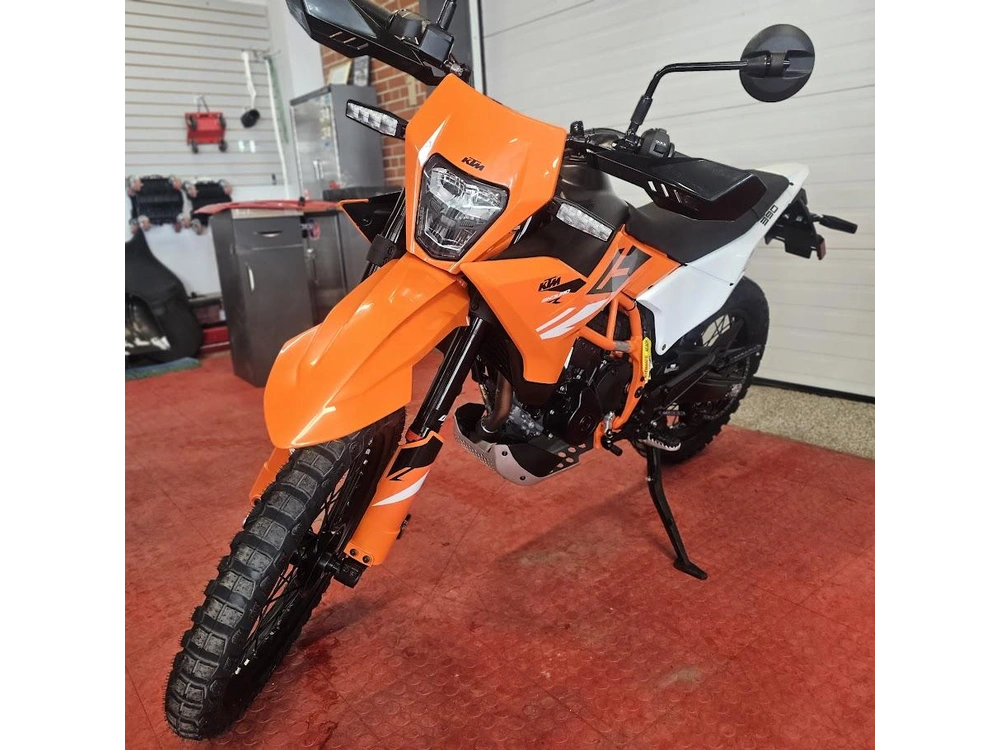 2026 Ktm Enduro 390 R alt