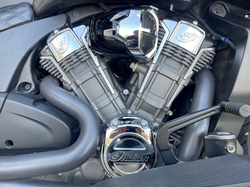 2020 Indian Motorcycle Challenger alt