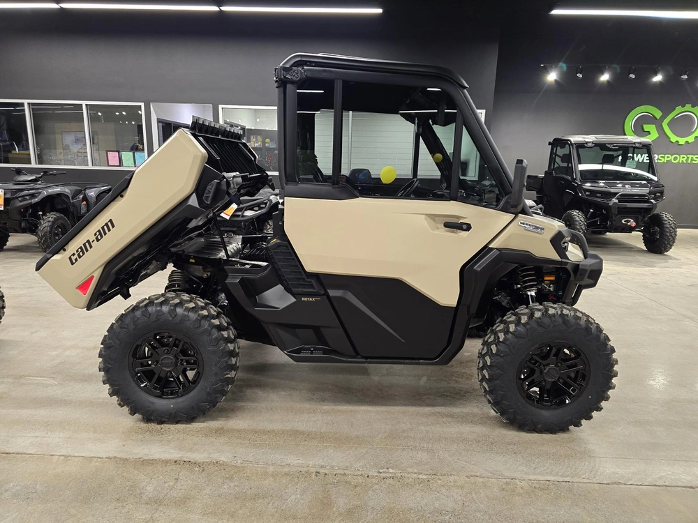 2026 Brp Defender Limited Cab Hd11 alt