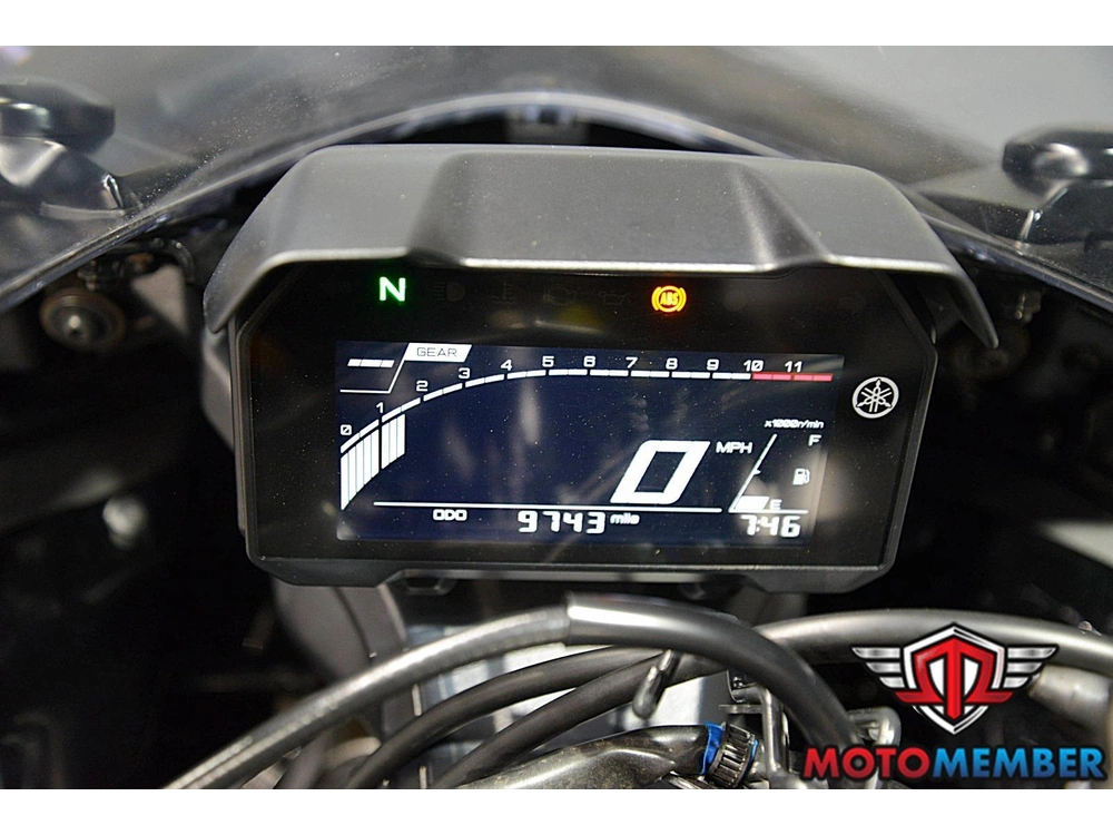 2025 Yamaha Yzf-r7 alt