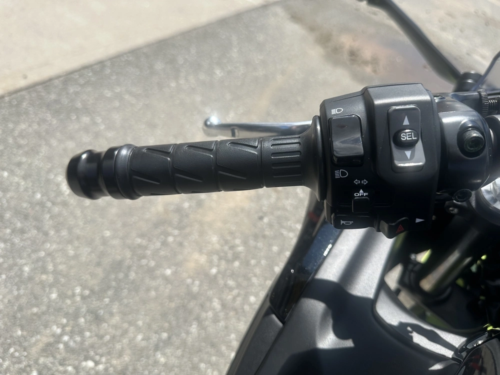 2026 Kawasaki Ninja 650 alt