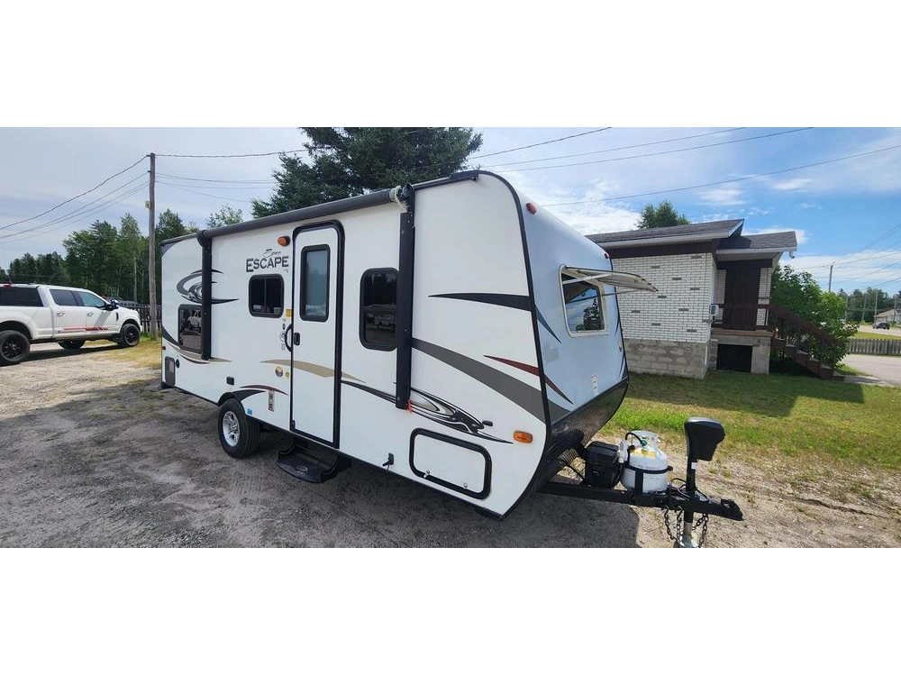 Escape 196bhs 30rls 2017 alt